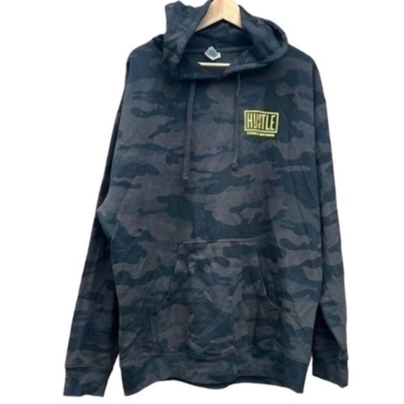 TRENDY Athletic‎ Camouflage Hoodie Sweater Size XL - Picture 1 of 11